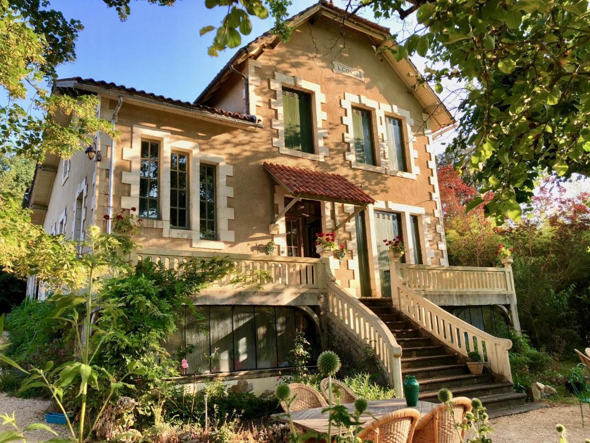 Villa Leovil Saint-Pompont Eksteriør billede
